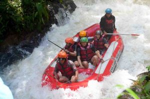 paket arung jeram Bandung