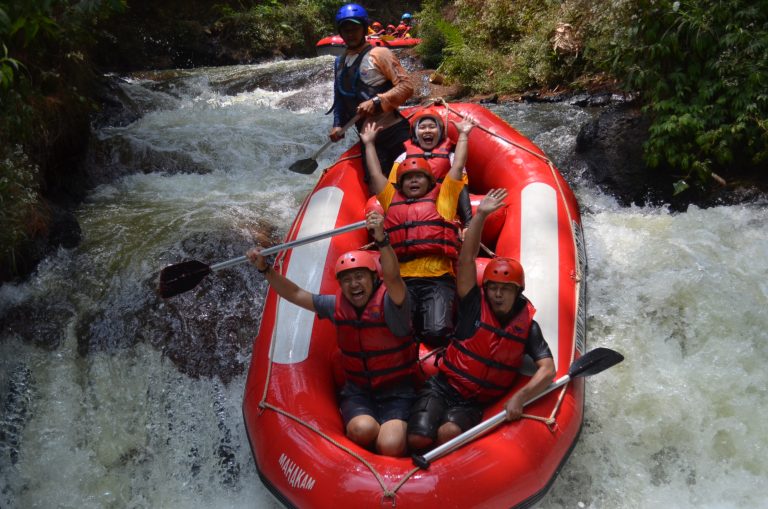wahana-wisata-rafting-pangalengan-bandung-selatan-14