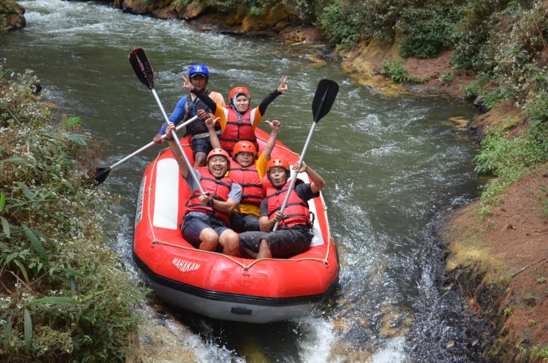 wahana-wisata-rafting-pangalengan-bandung-selatan-17