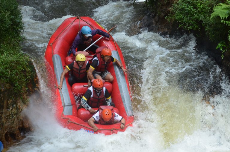 wahana-wisata-rafting-pangalengan-bandung-selatan-26