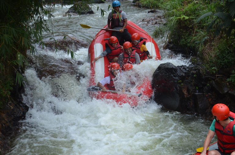wahana-wisata-rafting-pangalengan-bandung-selatan-6