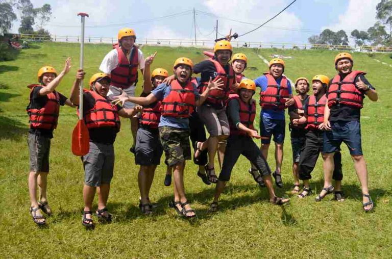 paket rafting dan paintball di Bandung