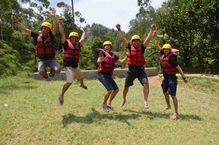 rafting di Bandung1